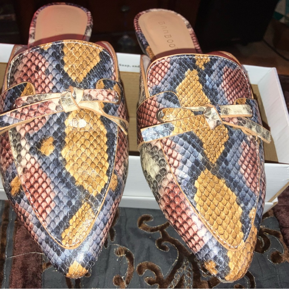 Bamboo Brand Multicolor Snakeskin Mules sz 9 EUC